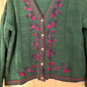 Northern Reflections Size XL button front sweater